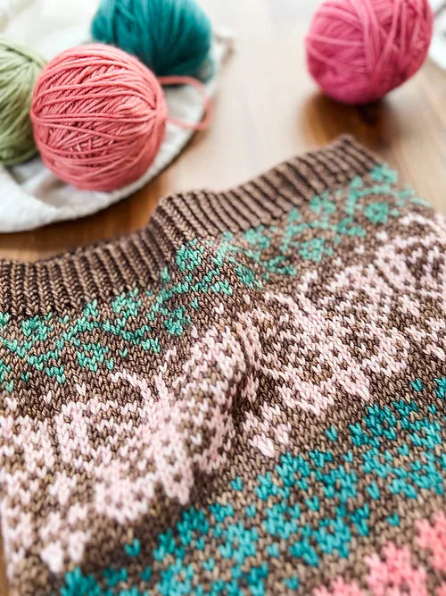 Floral Doodle (Standard Cowl)