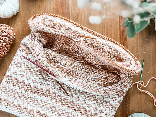 Basic Doodle (Reversible Cowl)