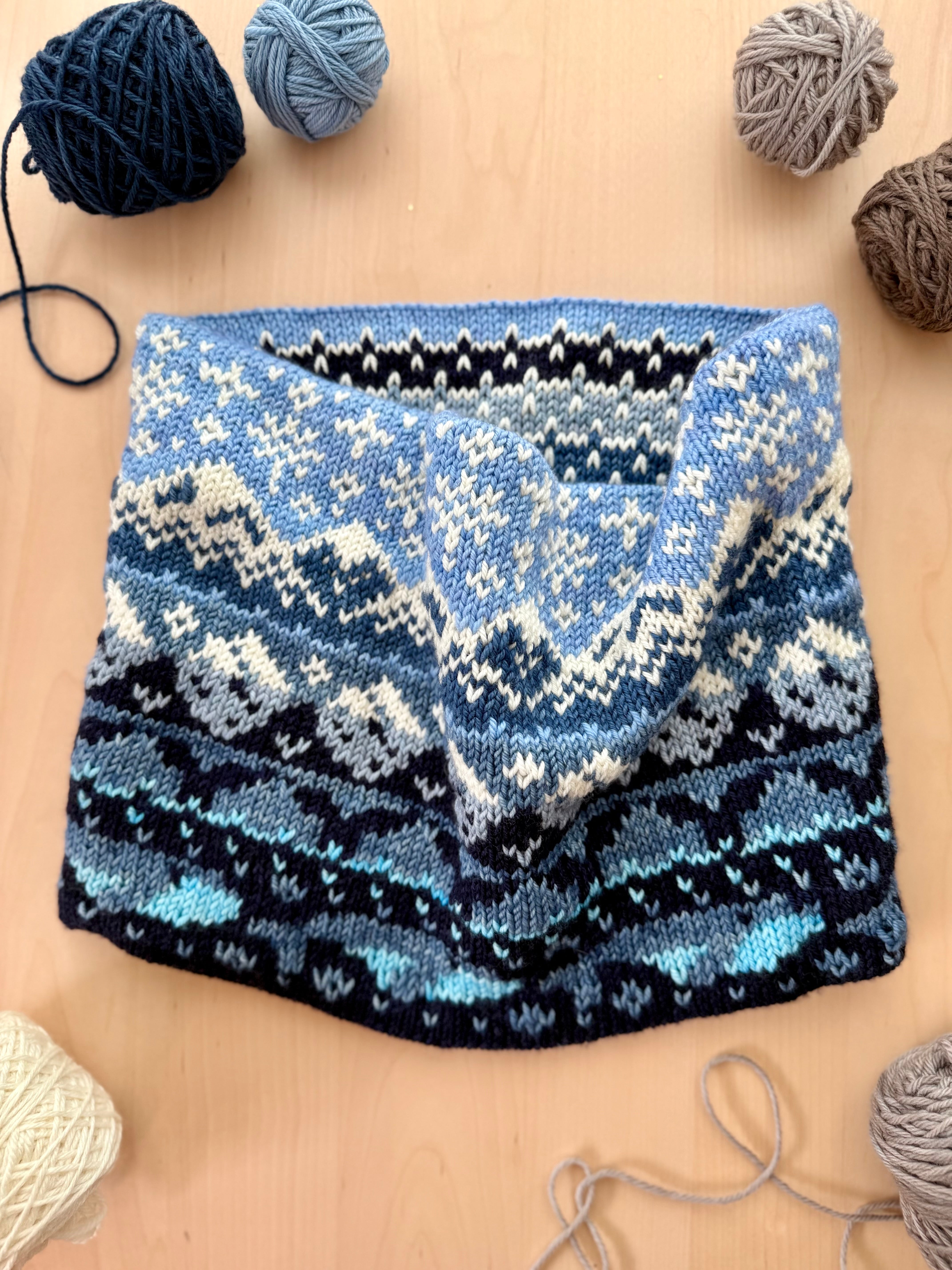 Alaska Doodle (Reversible Cowl)