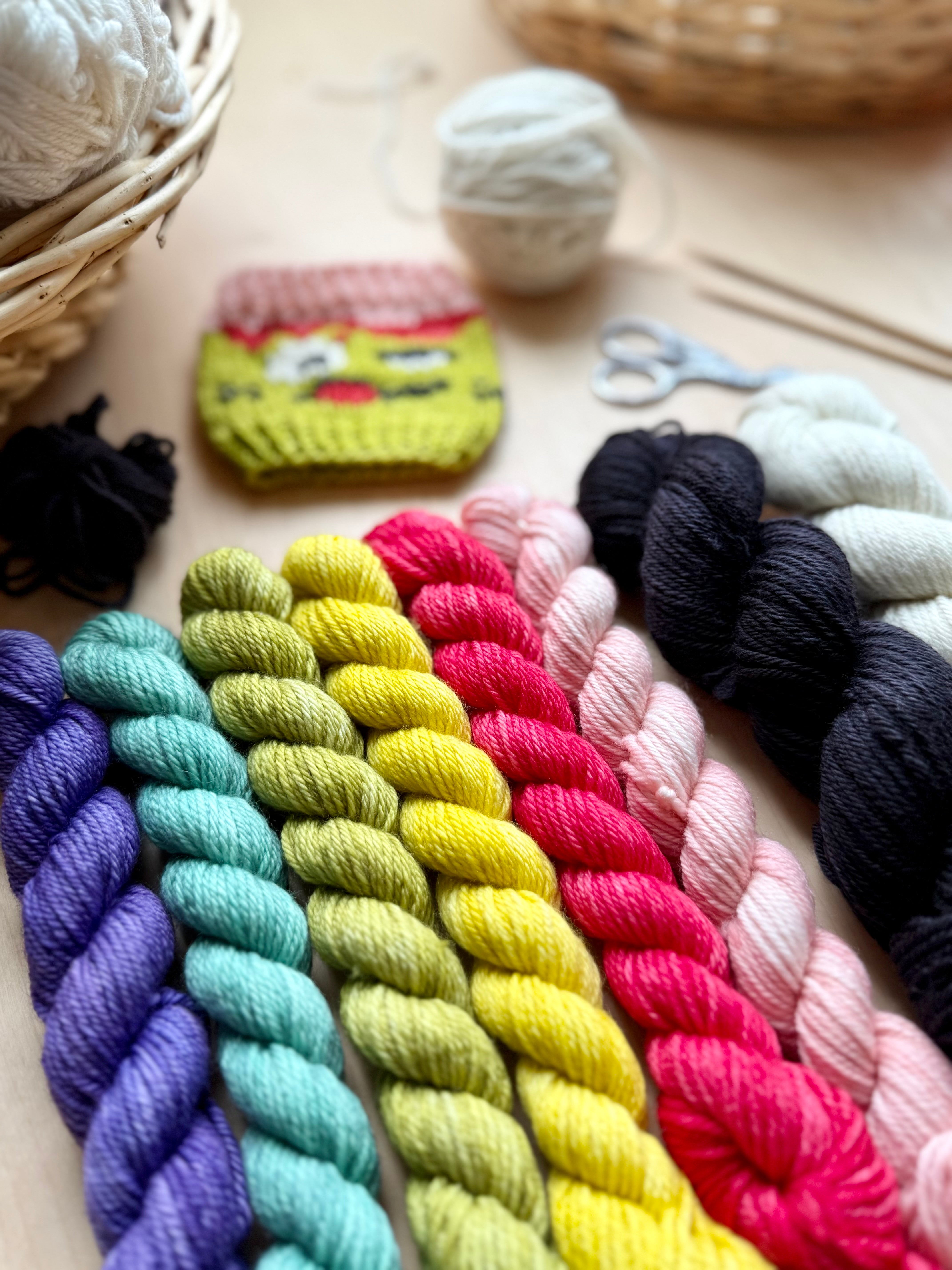 Monster Faces Doodle: Cup Cozy Project + Yarn Kit