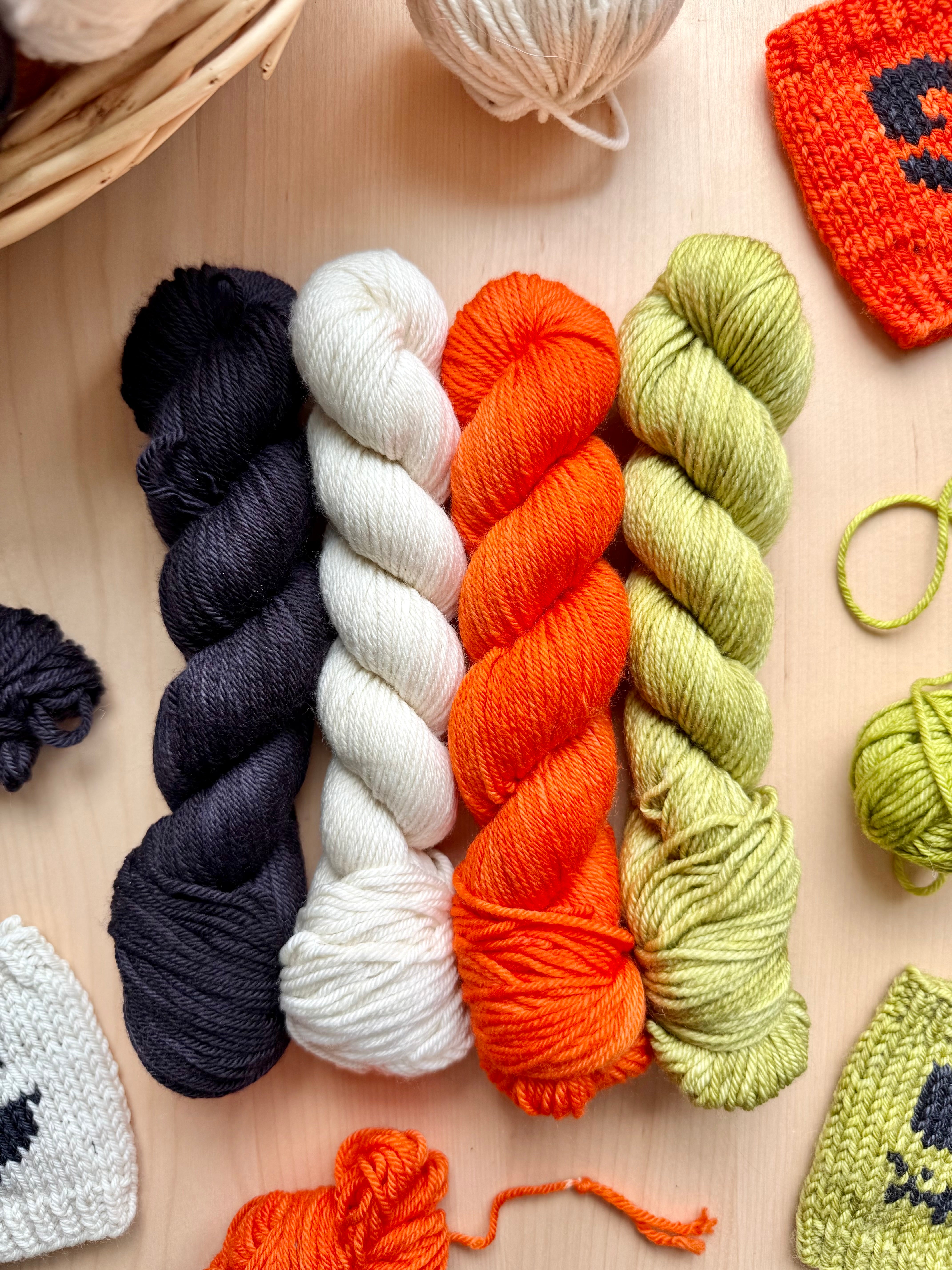 Jack-o-Lantern Doodle: Cup Cozy Project + Yarn Kit
